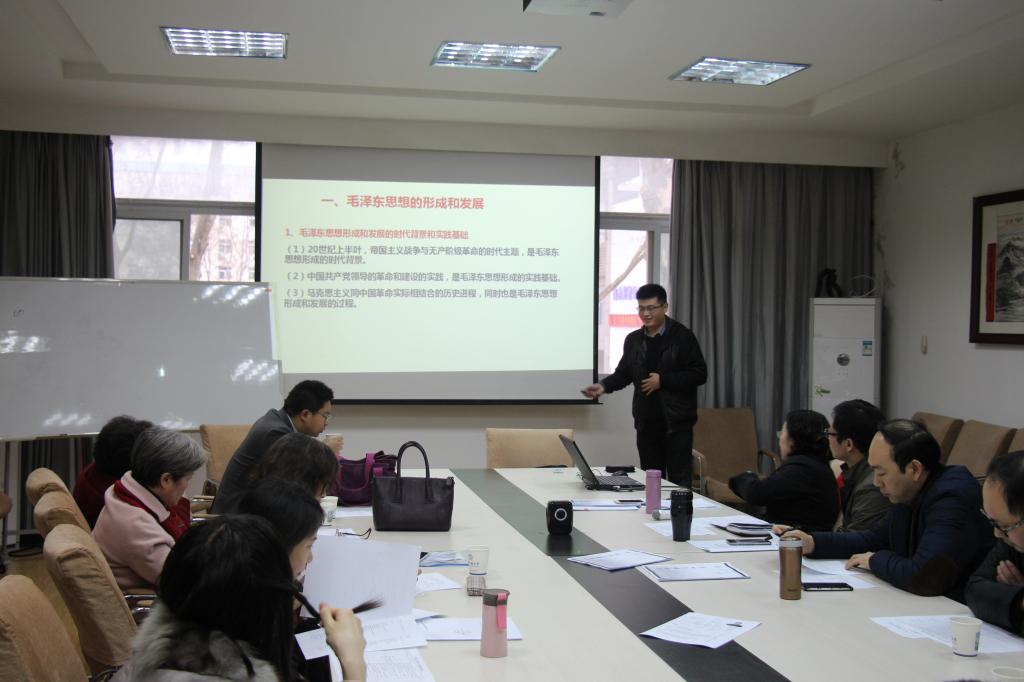 公司举行2017年选聘新教师面试考核会