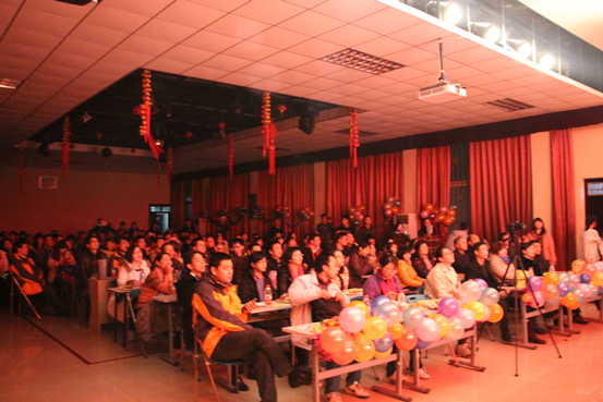 公司2015年师生联谊元旦晚会暨建院六周年庆典圆满落幕