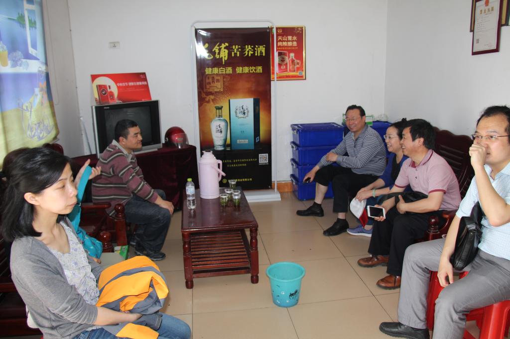 教师进农户，理论下基层——365英国上市全体党员教师赴英山县乌云山村学习调研